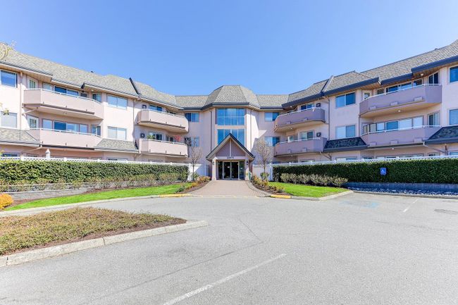 203 - 21975 49 Avenue, Condo with 2 bedrooms, 2 bathrooms and 2 parking in Langley BC | Image 2