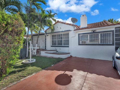 560 Ne 77th St, Miami, FL, 33138-5051 | Card Image