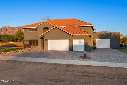 117 N Arroya Rd, Apache Junction, AZ, 85119-9653 | Card Image