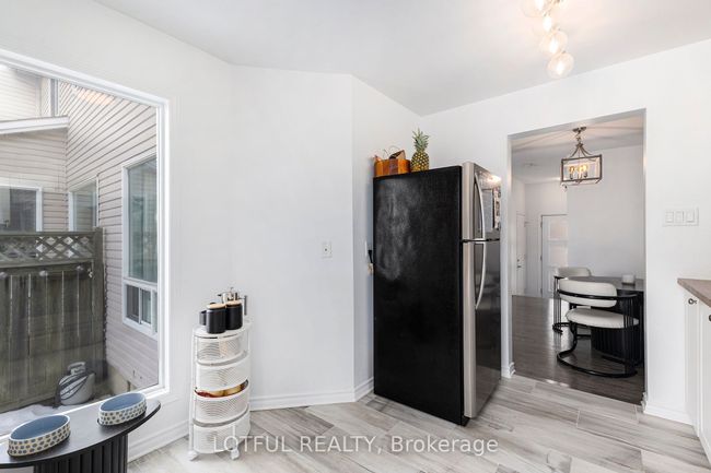 268 Stoneway Dr, House attached with 3 bedrooms, 2 bathrooms and 2 parking in Nepean ON | Image 14