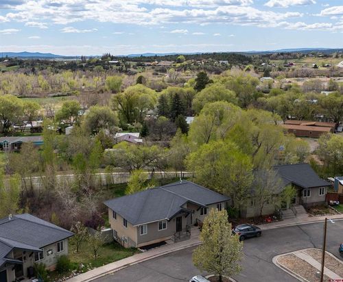 811 Olmsted Ln, Bayfield, CO, 81122-8849 | Card Image