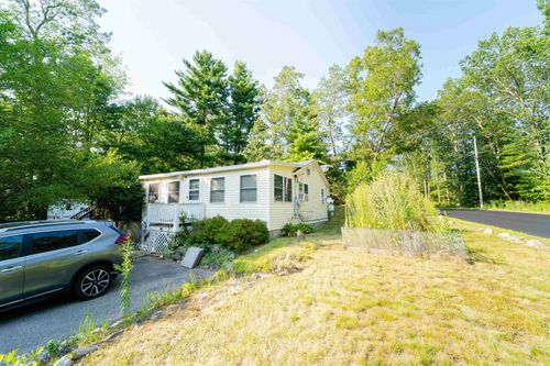 1 Hilda Ave, Derry, NH, 03038-5355 | Card Image