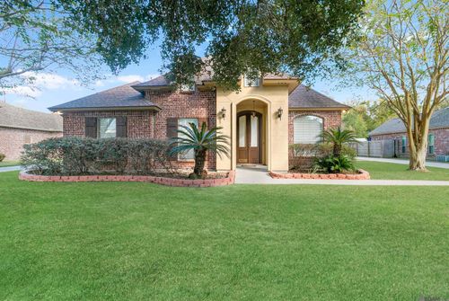 12330 Oak Alley Dr, Geismar, LA, 70734-3154 | Card Image