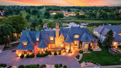 3865 E Eaglescliffe Dr, Springfield, MO, 65809-4626 | Card Image