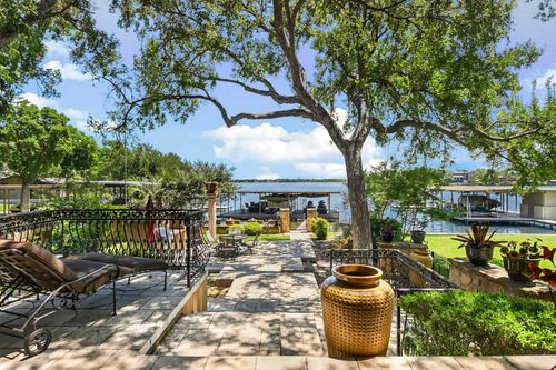 507 Sandy Mountain Dr, Sunrise Beach, TX, 78643-9264 | Card Image