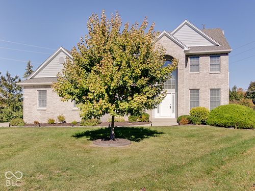 400 Lois Way, Carmel, IN, 46032-9784 | Card Image