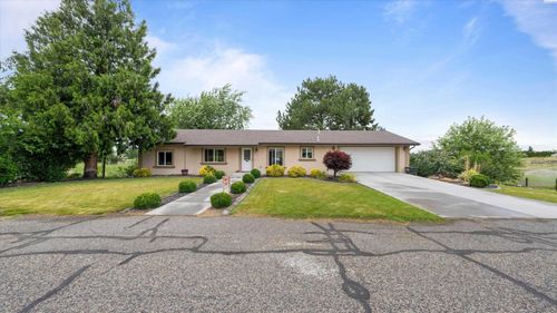 4911 W Livingston Rd, Pasco, WA, 99301-2213 | Card Image
