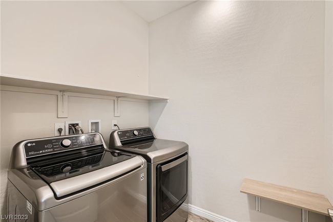 Laundry Room with Incuded LG Washer/Dryer | Image 29