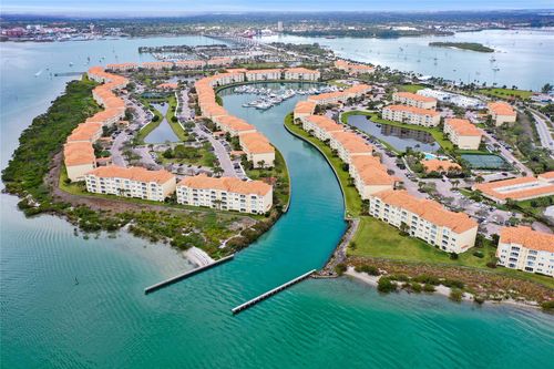unit-ph04-7 Harbour Isle Dr E, Fort Pierce, FL, 34949-2759 | Card Image