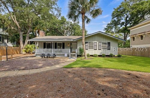 10 Myrtle Ln, Hilton Head Island, SC, 29928-6237 | Card Image