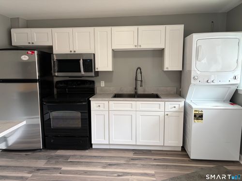 2-28 Cross St, Westport, CT, 06880-4221 | Card Image