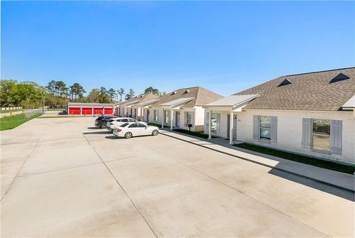 29050 S Magnolia St, Livingston, LA, 70754-6130 | Card Image