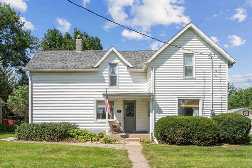 611 State St, Dysart, IA, 52224-9786 | Card Image