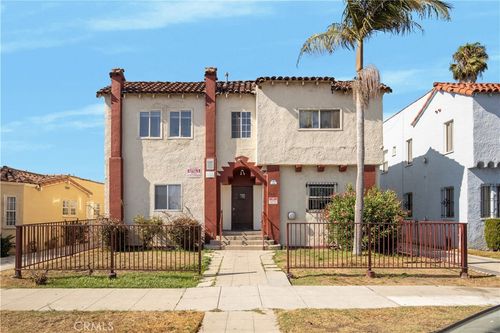 1103 W 64th St, Los Angeles, CA, 90044-3654 | Card Image