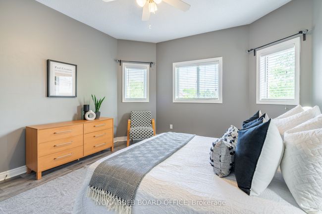 38 Pentland Rd, House other with 3 bedrooms, 3 bathrooms and 2 parking in Waterdown ON | Image 20
