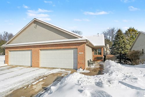 17574 Park Place Cir, Spring Lake, MI, 49456-9147 | Card Image