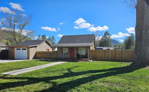 115 Locust St, Horseshoe Bend, ID, 83629-8093 | Card Image