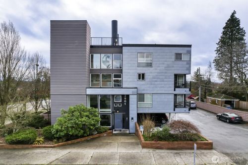 apt-303-3501 Sw Holden St, Seattle, WA, 98126-3449 | Card Image