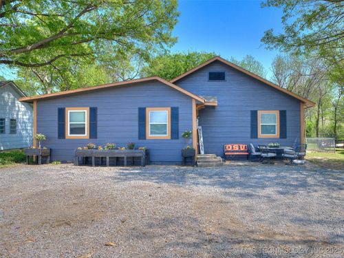 305 S Lee Ave, Wagoner, OK, 74467-5218 | Card Image