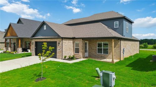 980 Trestle Lane, Bentonville, AR, 72713 | Card Image