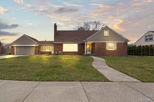 500 Brentwood Drive Drive, Dearborn, MI, 48124 | Card Image
