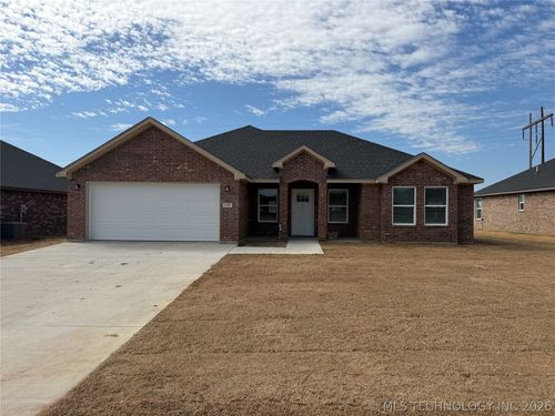 3139 Secretariat St, Durant, OK, 74701-3010 | Card Image