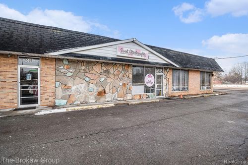 5518 E Atherton Road, Burton, MI, 48519 | Card Image