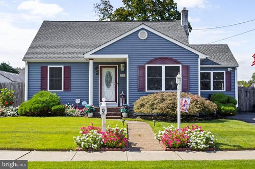 9 Abbey Pl, Hamilton, NJ, 08610-6615 | Card Image