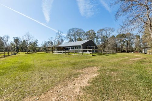 392 Robert E Lee Ln, Livingston, TX, 77351-1400 | Card Image