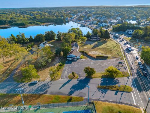 111 Lakeside Dr, Tuckerton, NJ, 08087-2209 | Card Image