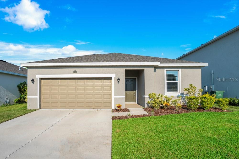 Curlew Ave, Leesburg, FL 34748