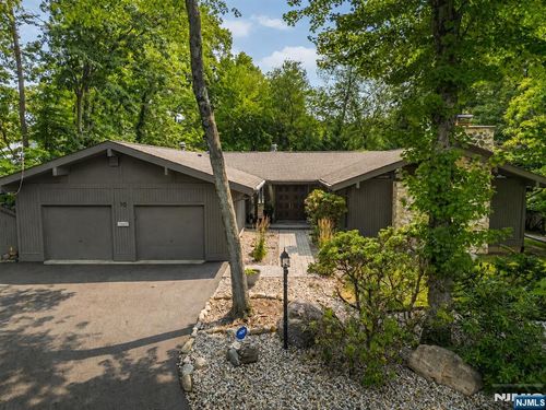 10 Reed Ct, Wayne, NJ, 07470-5412 | Card Image