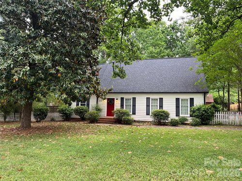 14132 Honeysuckle Ridge Dr, Matthews, NC, 28105-6402 | Card Image