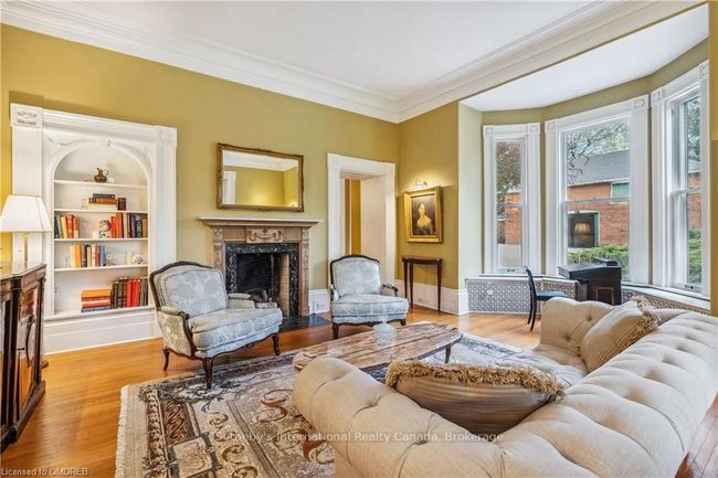 30 South St W, House other with 6 bedrooms, 4 bathrooms and 7 parking in Dundas ON | Image 9