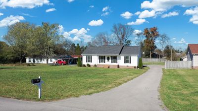 137 Richdale Ln, House other with 3 bedrooms, 2 bathrooms and null parking in Shelbyville TN | Image 2