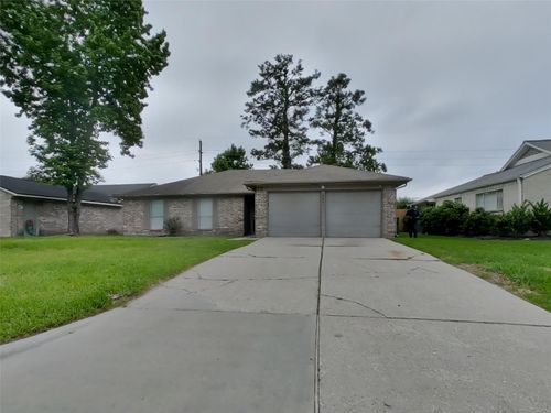 2047 Lexington Woods Dr, Spring, TX, 77373-3107 | Card Image
