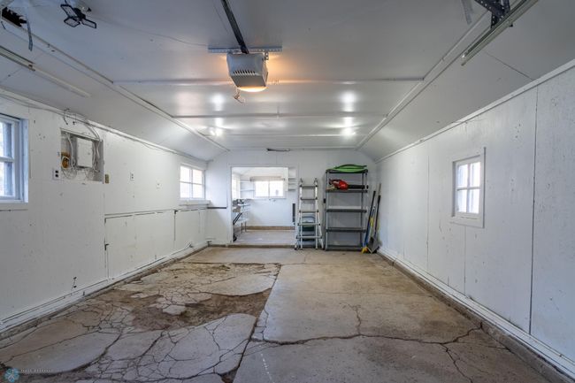 626 interior-2.jpg | Image 25