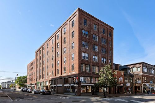 apt-4-5-90 Fleet St, Portsmouth, NH, 03801-4029 | Card Image