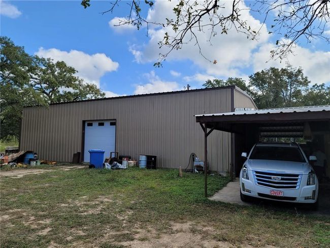View of outdoor structure | Image 19