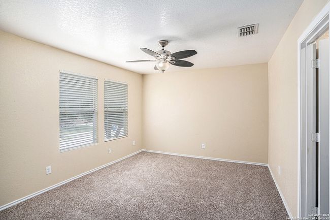 237 Hinge Chase, House other with 3 bedrooms, 3 bathrooms and null parking in Cibolo TX | Image 9