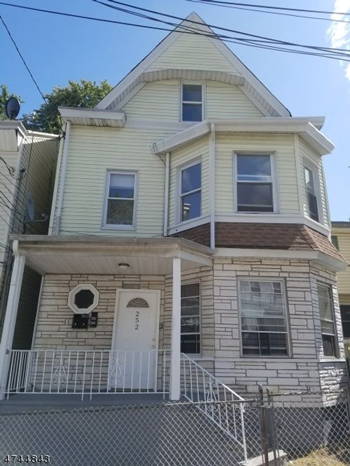 2-252 N 4th St, Paterson, NJ, 07522-1831 | Card Image