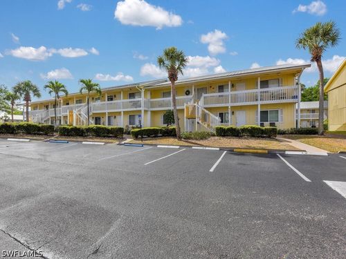h5-4617 Bayshore Dr, NAPLES, FL, 34112-4349 | Card Image