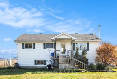 6692 Belmeade Rd, House other with 3 bedrooms, 2 bathrooms and 8 parking in Osgoode ON | Image 1