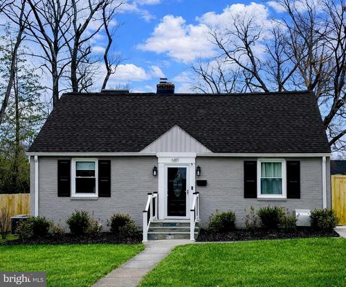 6811 Jackson Ave, FALLS CHURCH, VA, 22042-1909 | Card Image