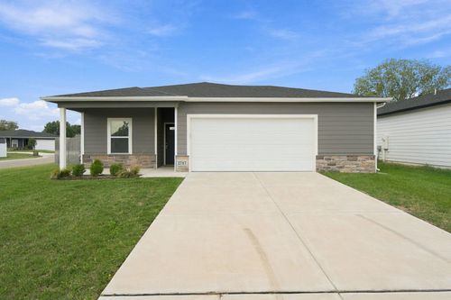2717 S Cypress St, Wichita, KS, 67210-2475 | Card Image
