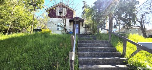 2015 W Court St, Flint, MI, 48503-3110 | Card Image