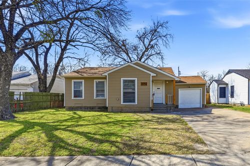 1010 Clarice St, Grand Prairie, TX, 75051-2921 | Card Image