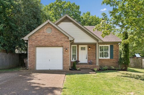 5204 Village Trce, Nashville, TN, 37211 | Card Image