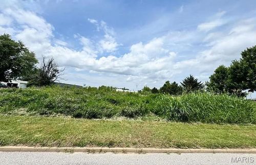 401 Brown Rd, Saint Peters, MO, 63376-1038 | Card Image