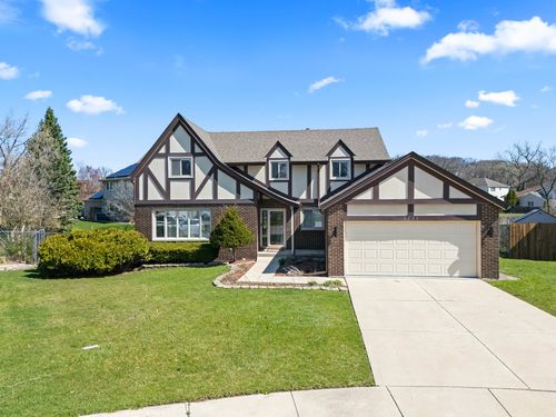 9733 Cambridge Ct, Palos Hills, IL, 60465-1157 | Card Image